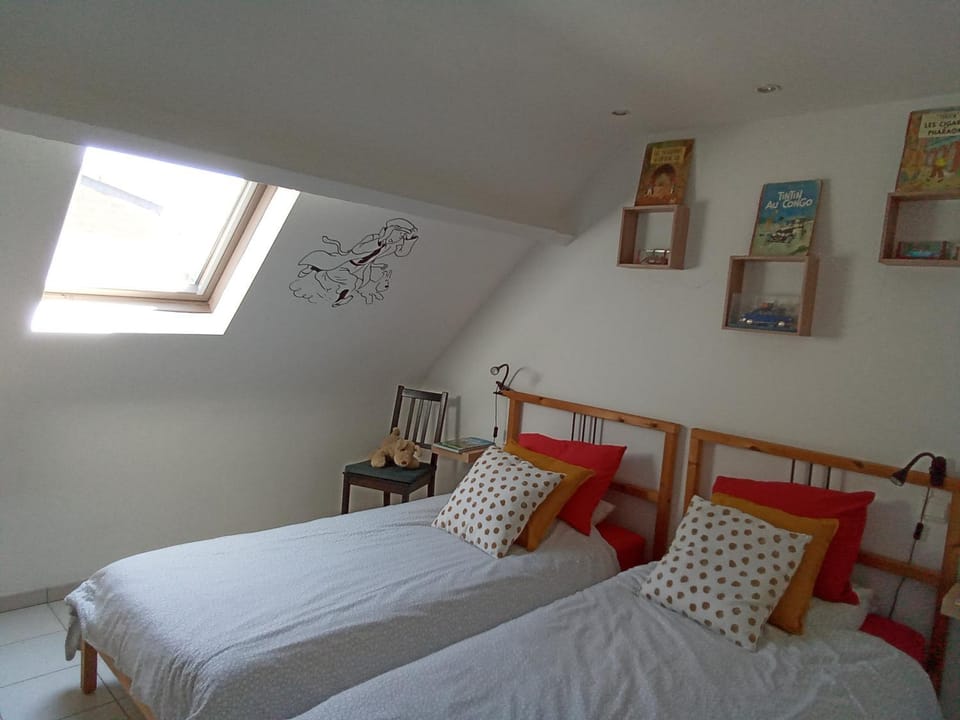 Bed, Bedroom