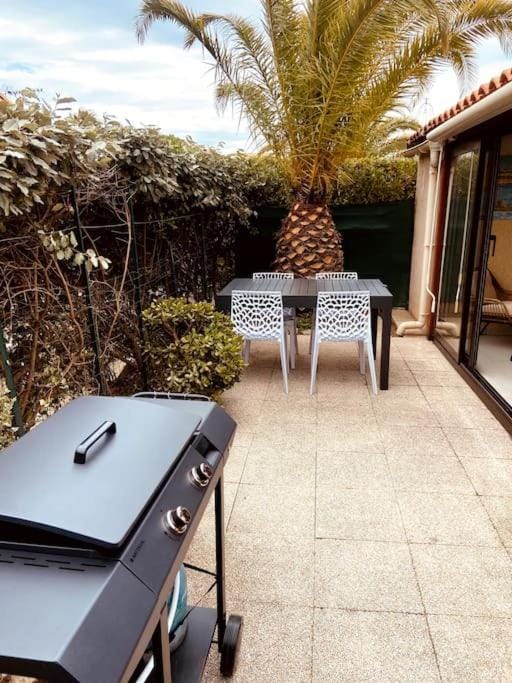 Patio, Garden, Garden view