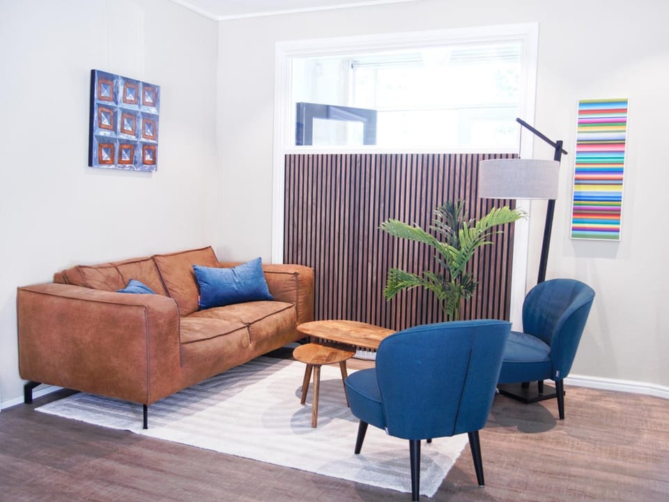 Living room, Seating area