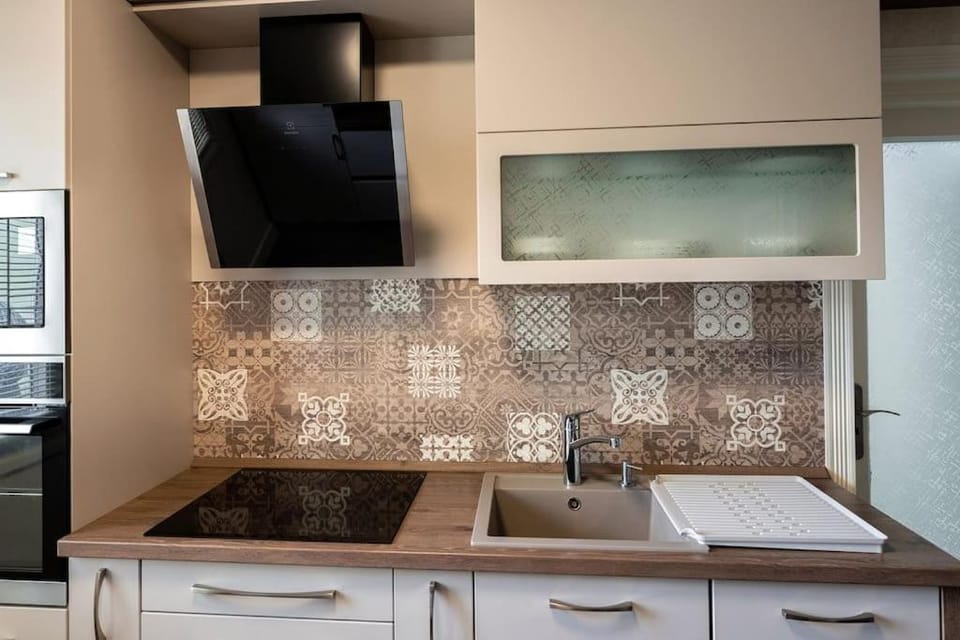 Kitchen or kitchenette, stove