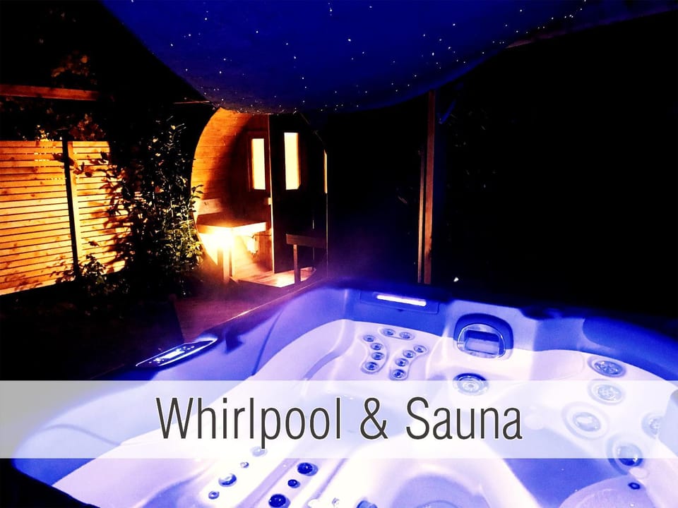 Night, Hot Tub, Pool view