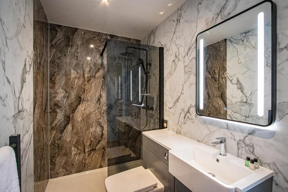 Shower, Toilet, Bathroom