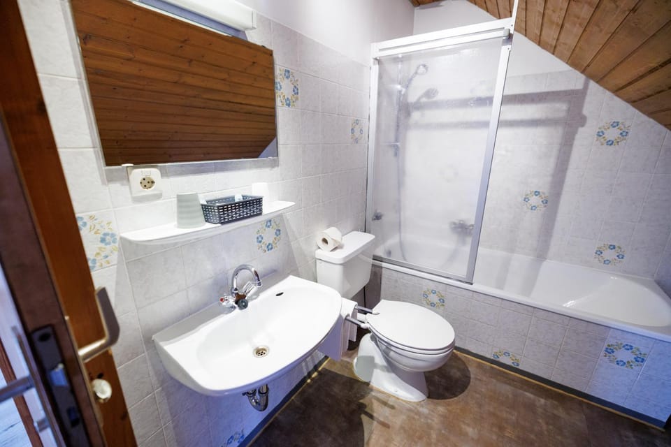 Shower, Bath