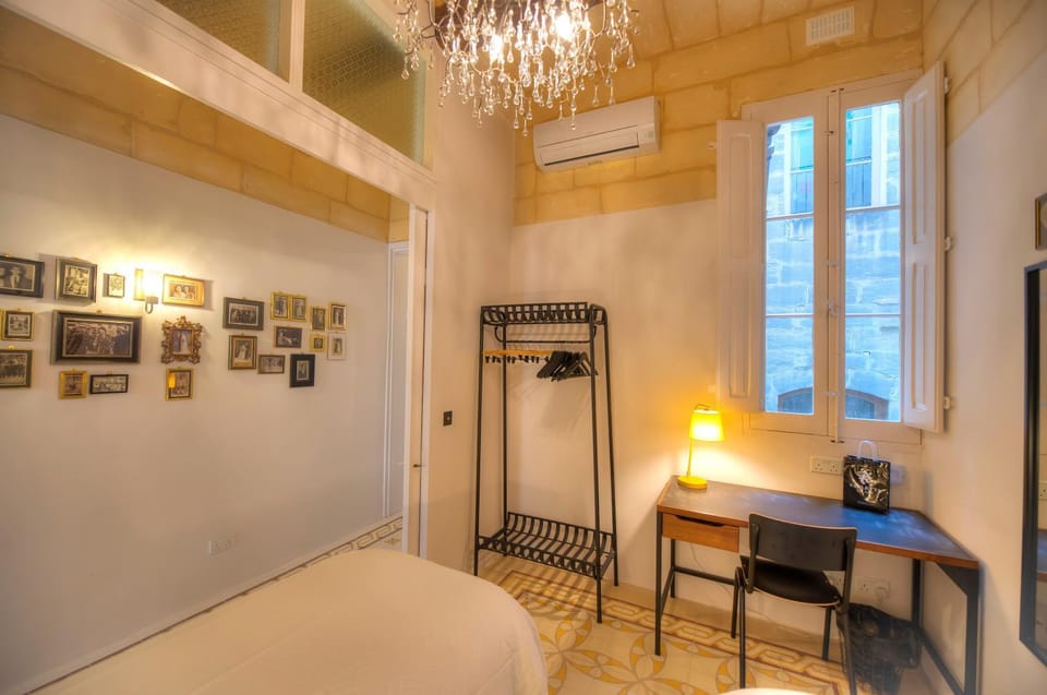 Traditional & chic 2 bedrooms in Valletta IMCD1-1 Apartment in Valletta