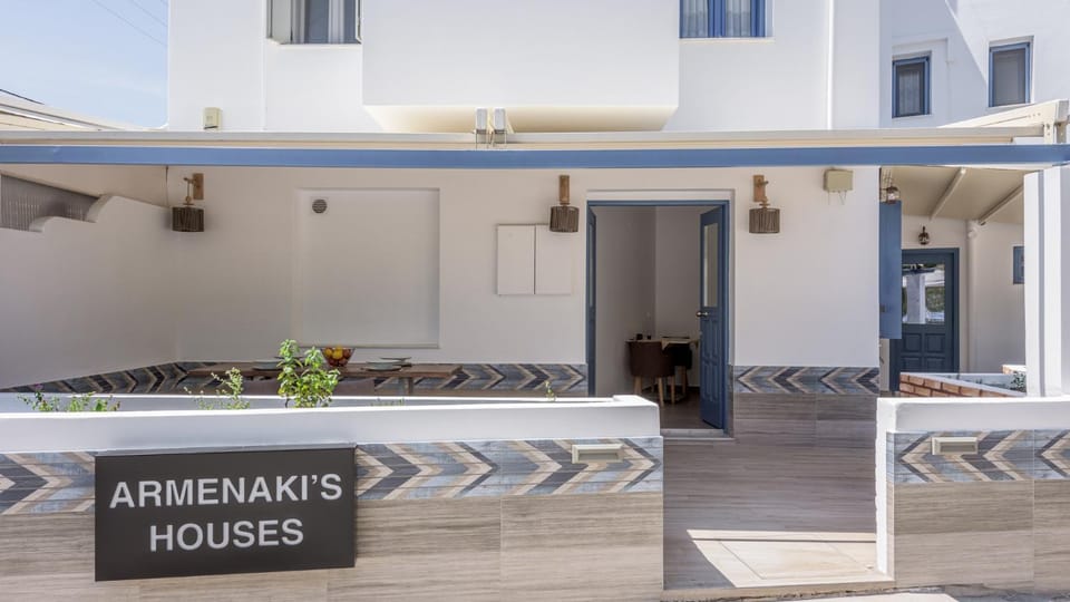 Armenakishouses House in Pollonia
