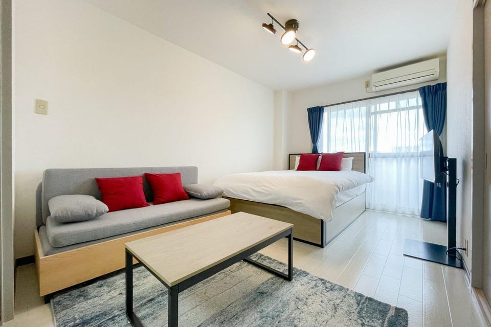 Bed, Seating area, Bedroom, air conditioner