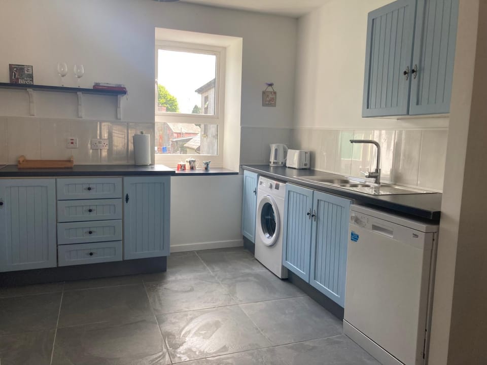 Kitchen or kitchenette, dishwasher, minibar, pet friendly, washing machine