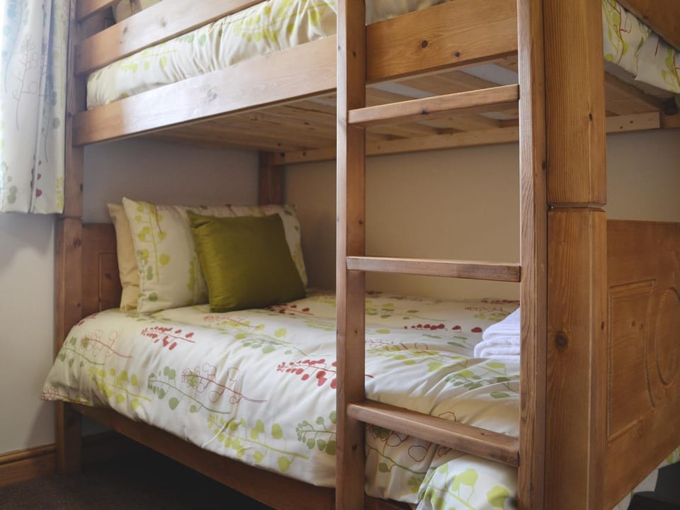 bunk bed