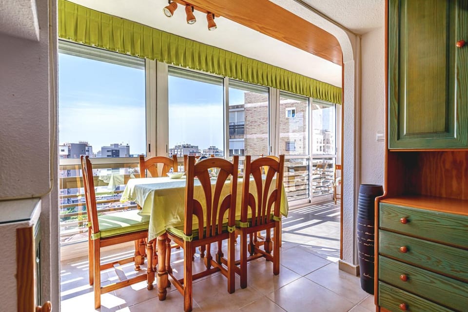 Regina Apartment in Playa San Juan with AC and pool Apartment in Alicante