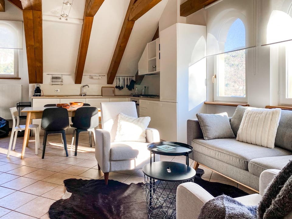 Living room, Lunch