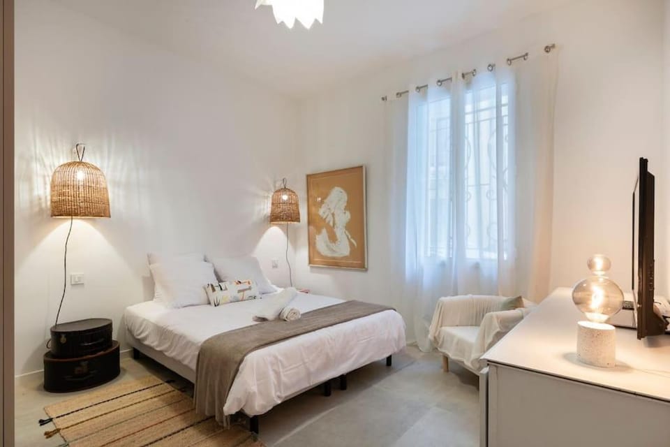 HOME ART Apartment in Nice