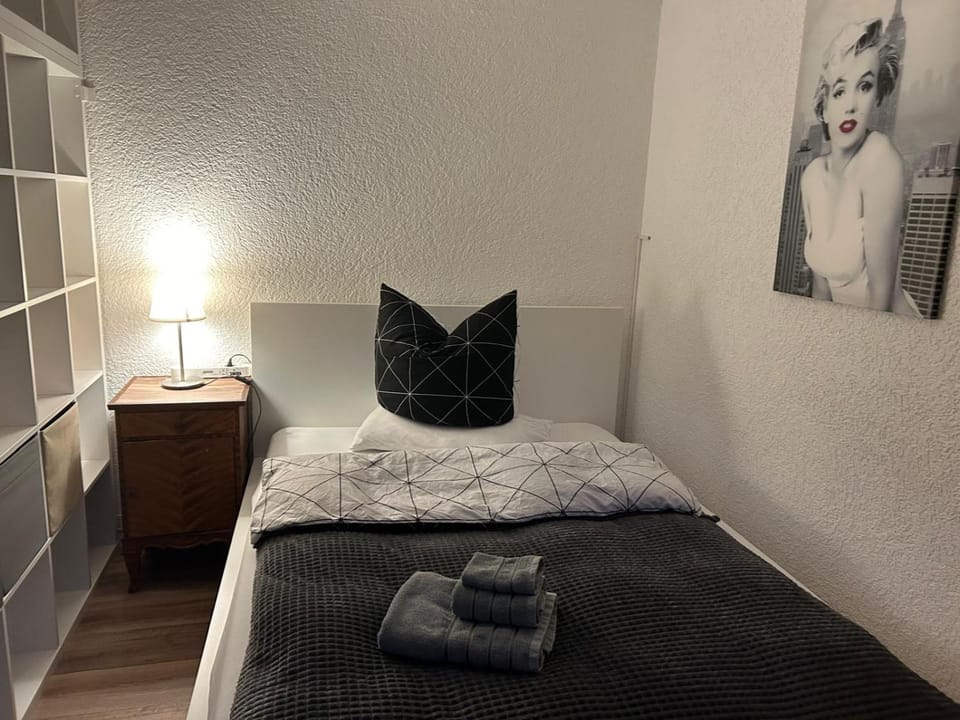 Bed, Photo of the whole room