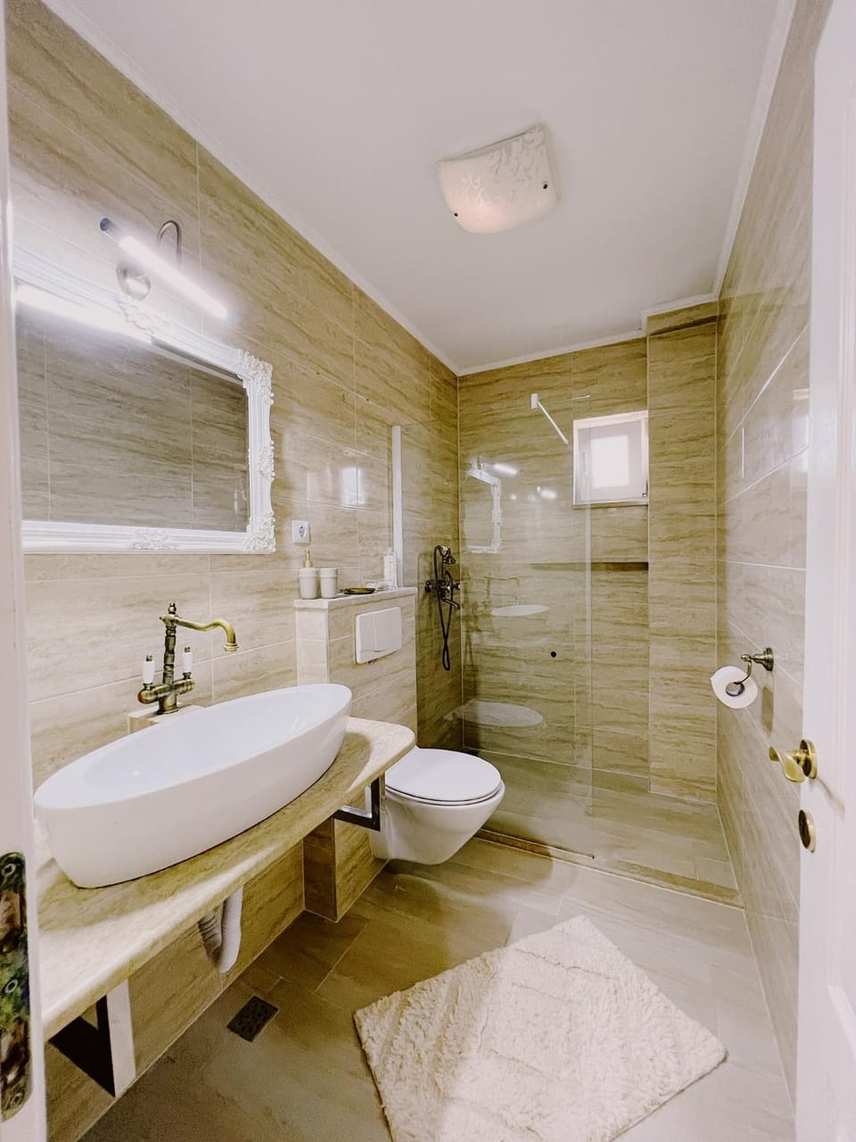 APARTMENT DoEL-parking , 2 minutes to the beach Apartment in Šibenik-Knin County, Croatia