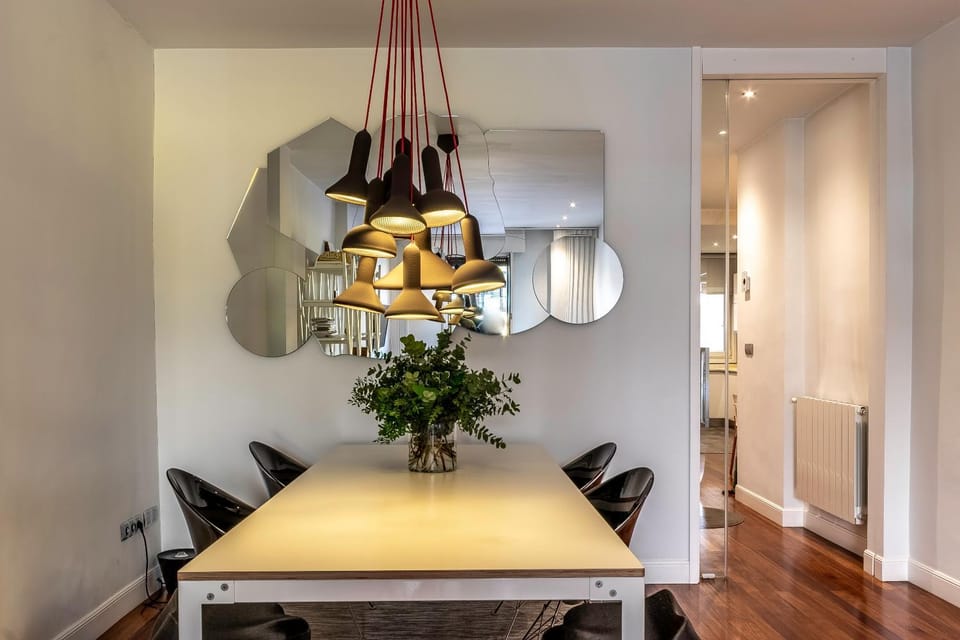PISO DE DISEÑO JUNTO AL CASCO VIEJO Apartment in Bilbao