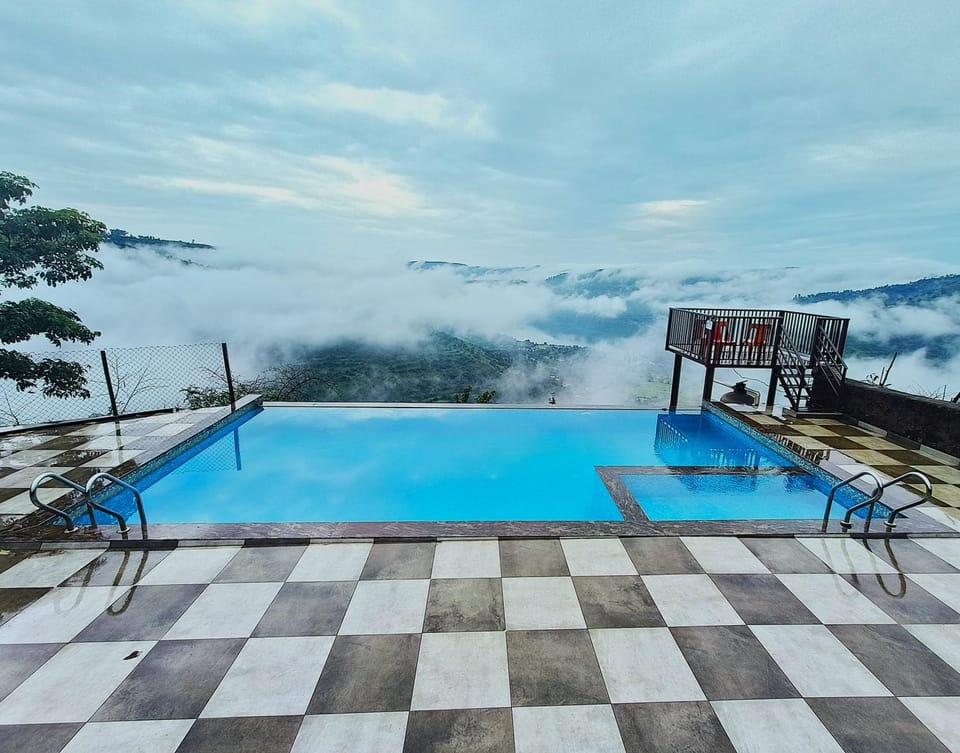 Mountain view, Swimming pool