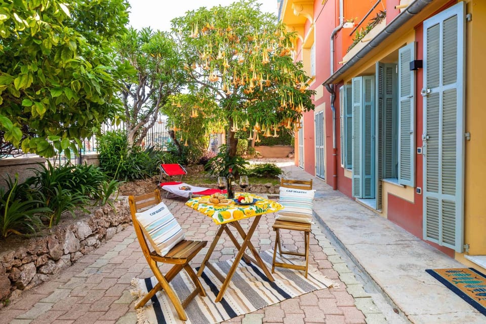 Property building, Garden, Solarium