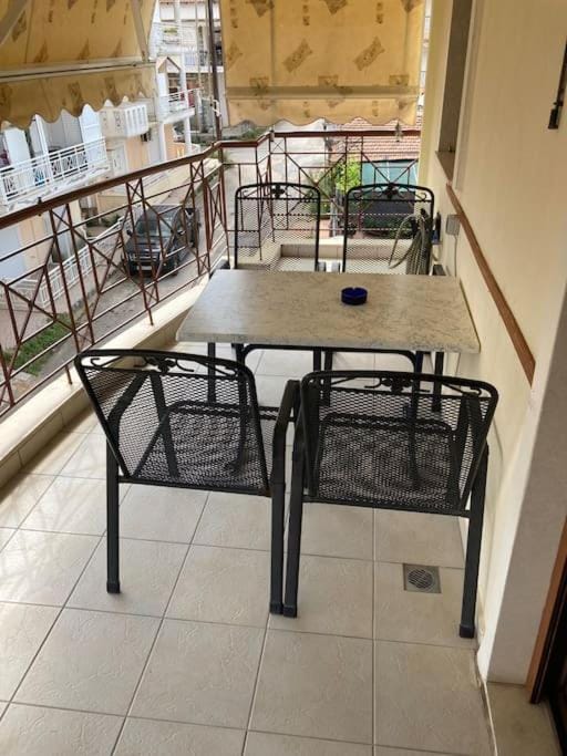 Patio, Day, Balcony/Terrace, Seating area, Dining area