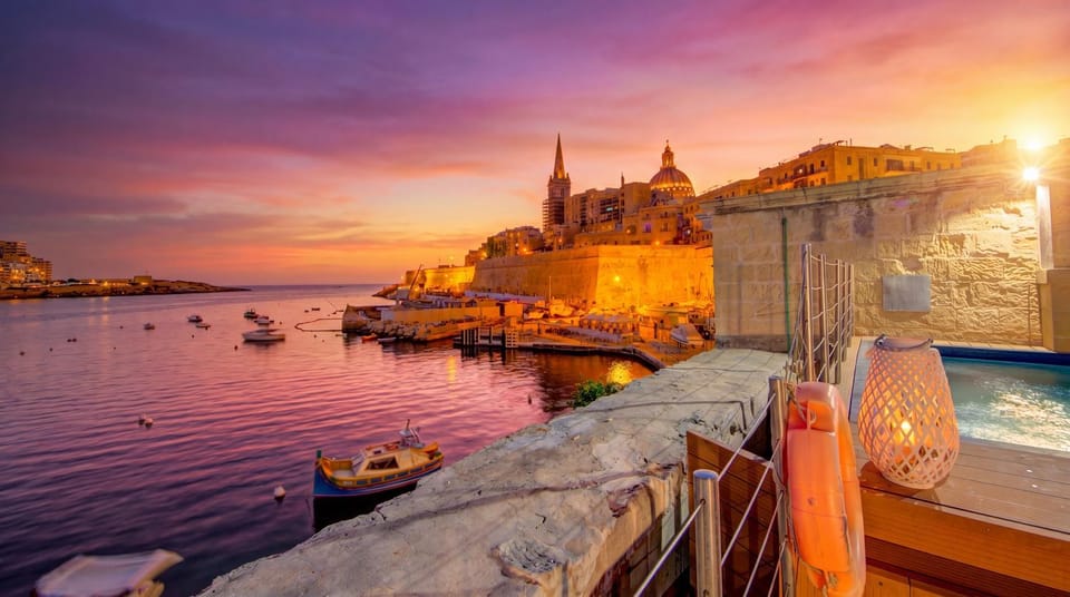 Nearby landmark, Day, Natural landscape, City view, Lake view, River view, Sea view, Sunrise, Sunset