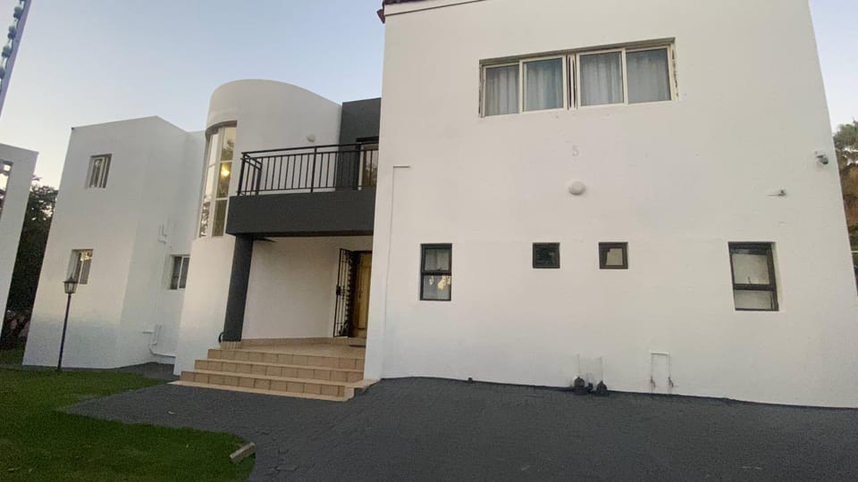 Siena Sun Guesthouse Rooms and Breakfast Option Bed and Breakfast in Sandton