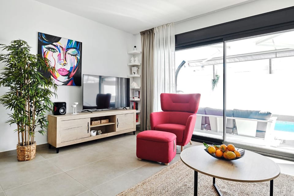 TV and multimedia, Living room, Seating area