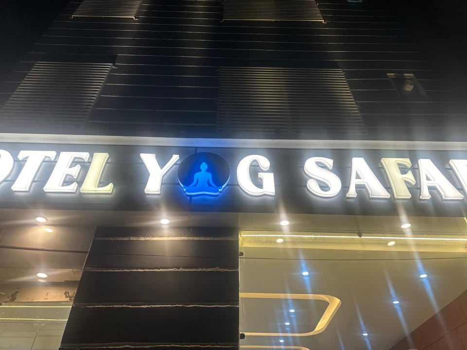 Hotel Yog Safari, Behind Parmarth Niketan Hotel in Rishikesh
