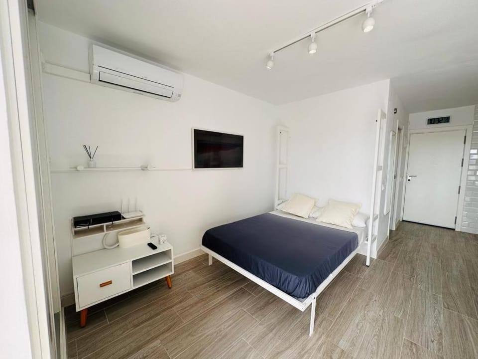 Modern White Studio Apartment in Benalmadena