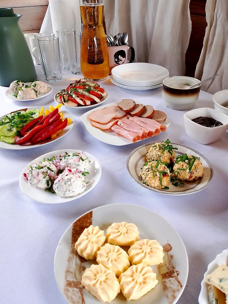 Food and drinks, Food, Breakfast, Buffet breakfast, Drinks