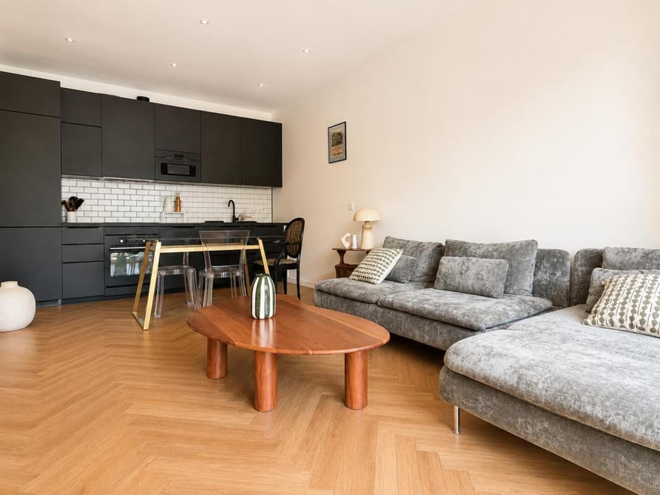 Living room, Seating area, Dining area, kitchen, kitchen