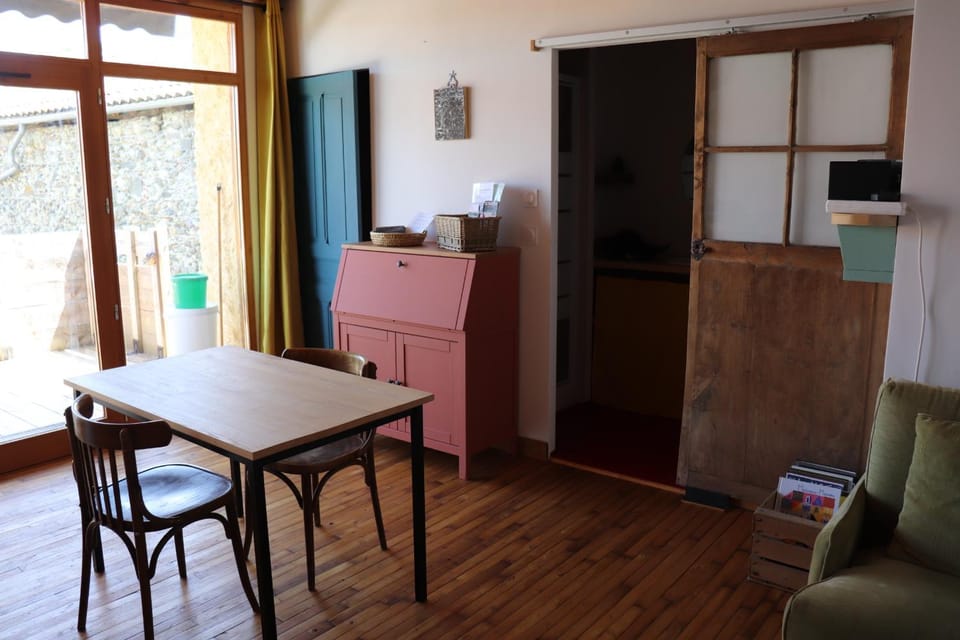 Seating area