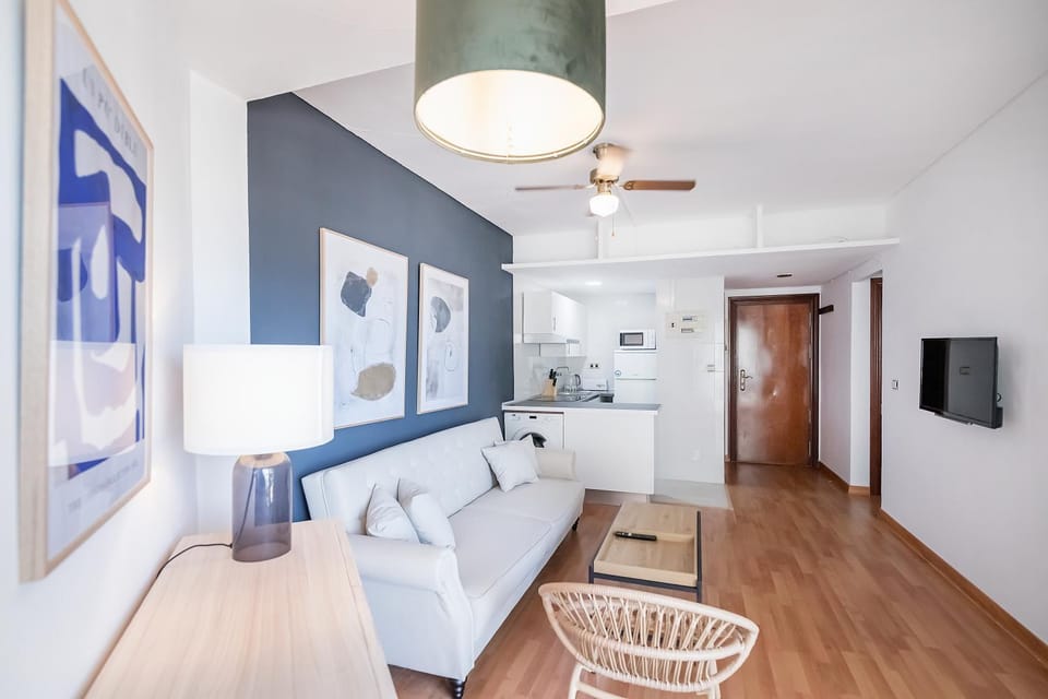 TV and multimedia, Kitchen or kitchenette, Living room