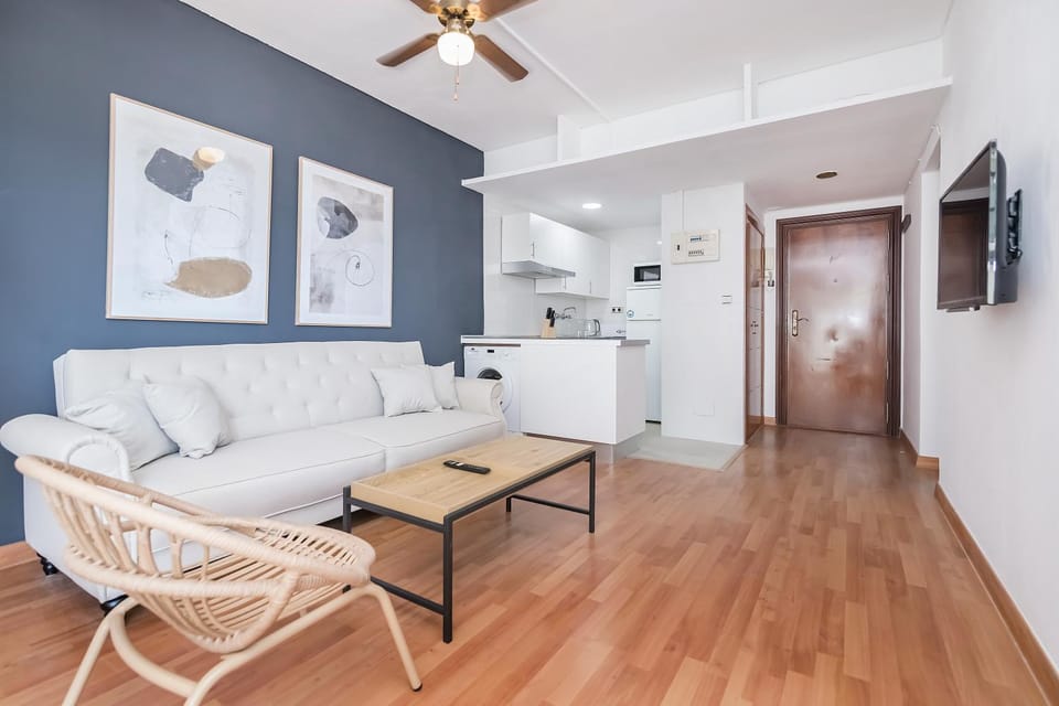 TV and multimedia, Living room, Seating area, fireplace