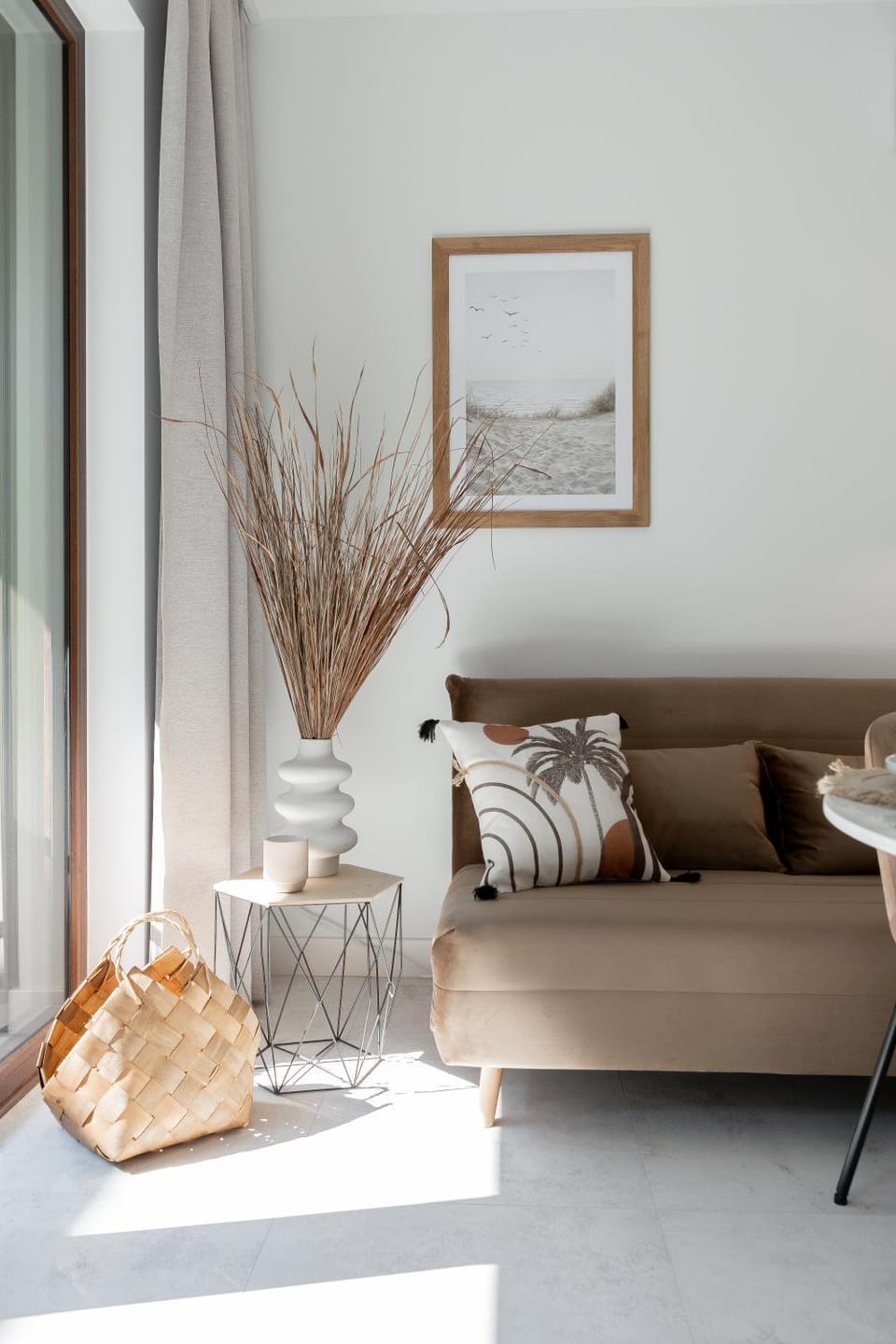 Living room, Photo of the whole room, Seating area