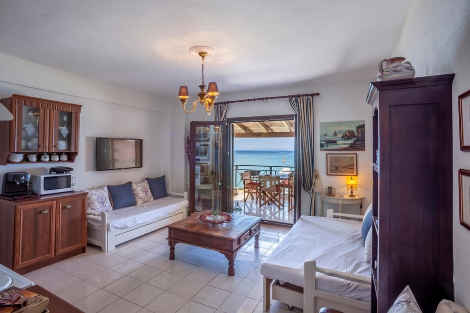 Bed, Natural landscape, Kitchen or kitchenette, Living room, Photo of the whole room, Seating area, Dining area, Bedroom