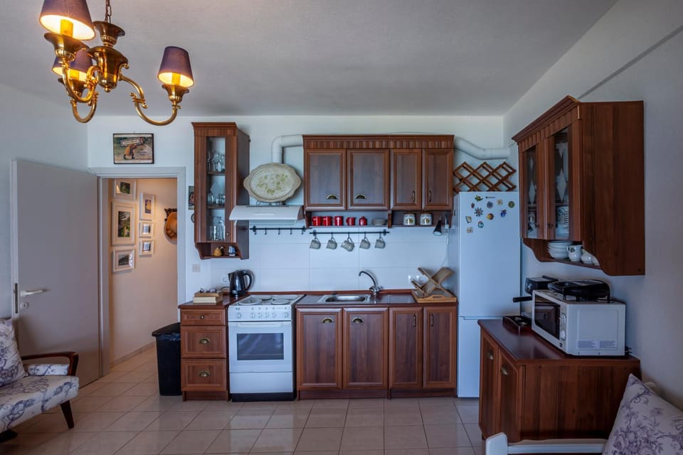 Coffee/tea facilities, Kitchen or kitchenette, pet friendly, stove