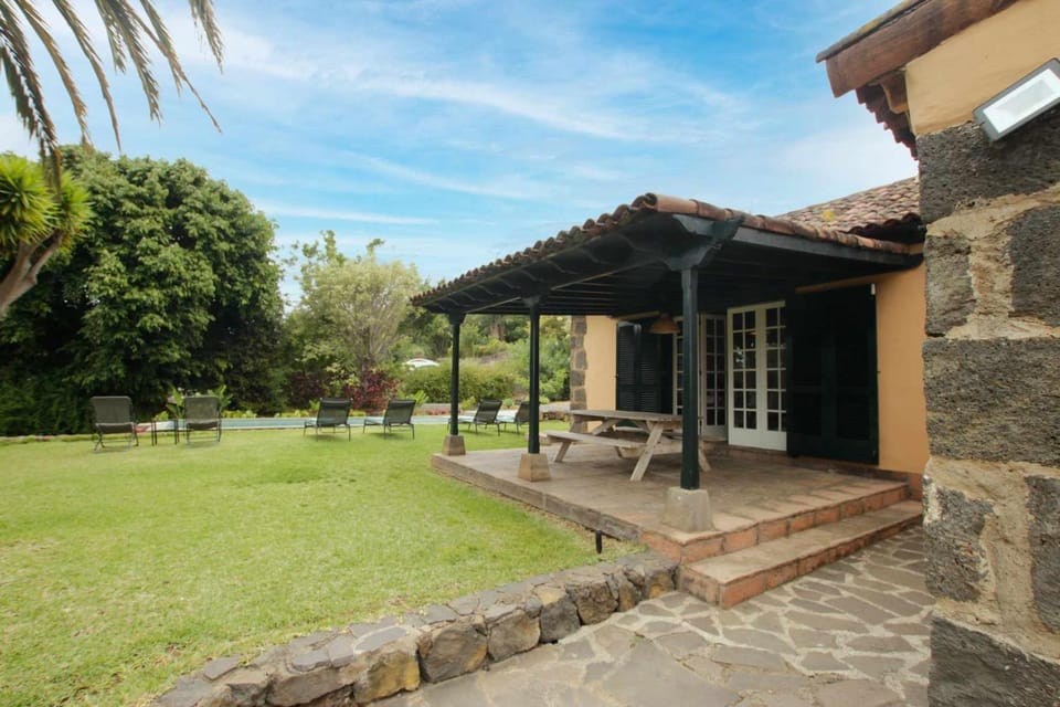 Casa privada con piscina-jacuzzi en La Orotava House in Orotava Valley