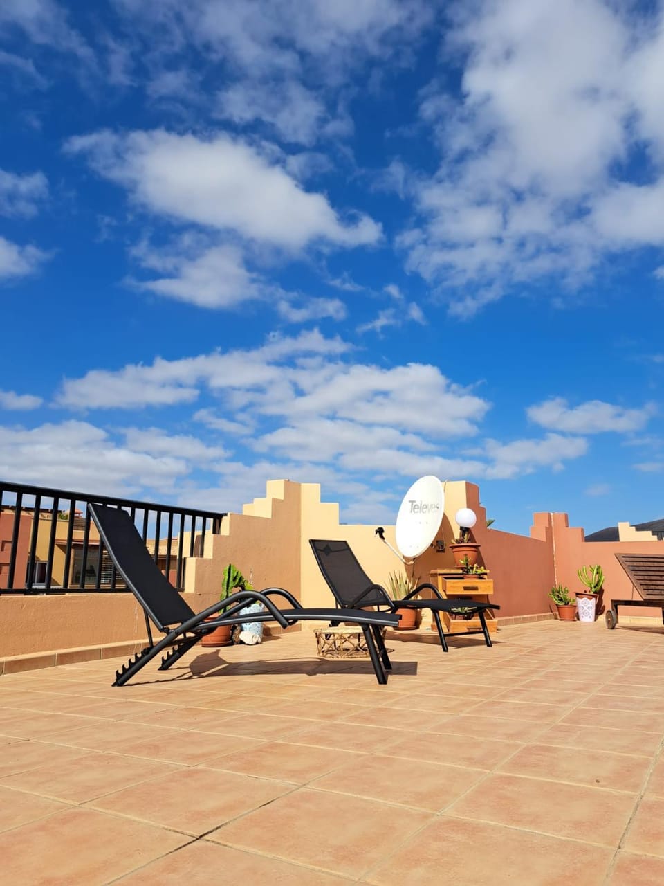 Balcony/Terrace, sunbed