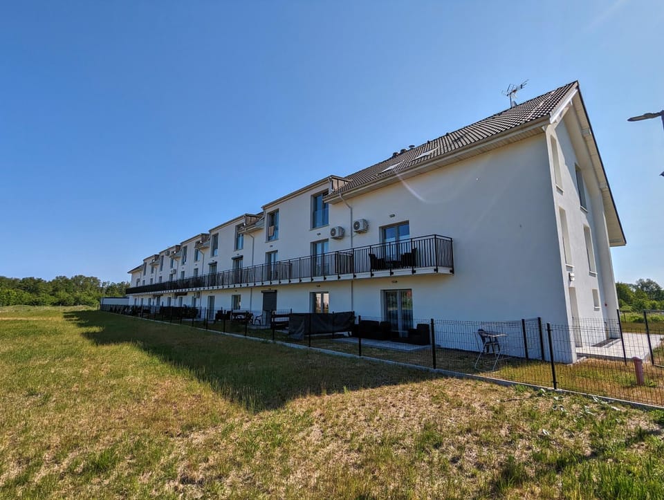 Apartamenty Sarbinowo Mirror Reflection Apartment in West Pomeranian Voivodeship, Poland