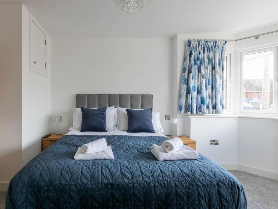 Seaside Family Bungalow for 5 people with garden and driveway parking House in Margate