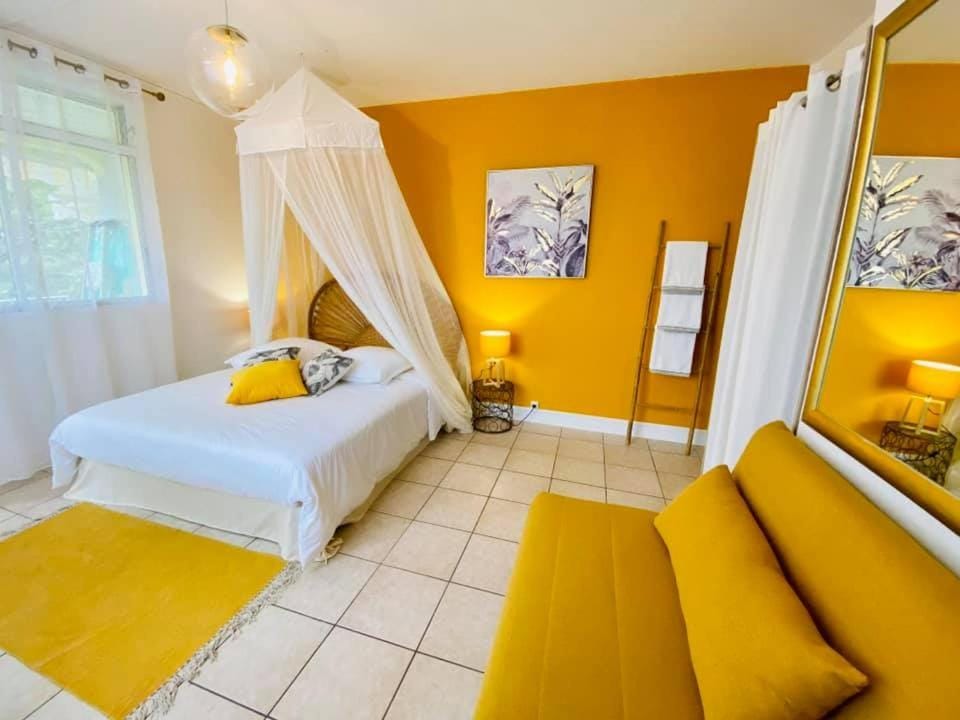 Les Orchidées de Sainte-Anne Apartment in Sainte-Anne