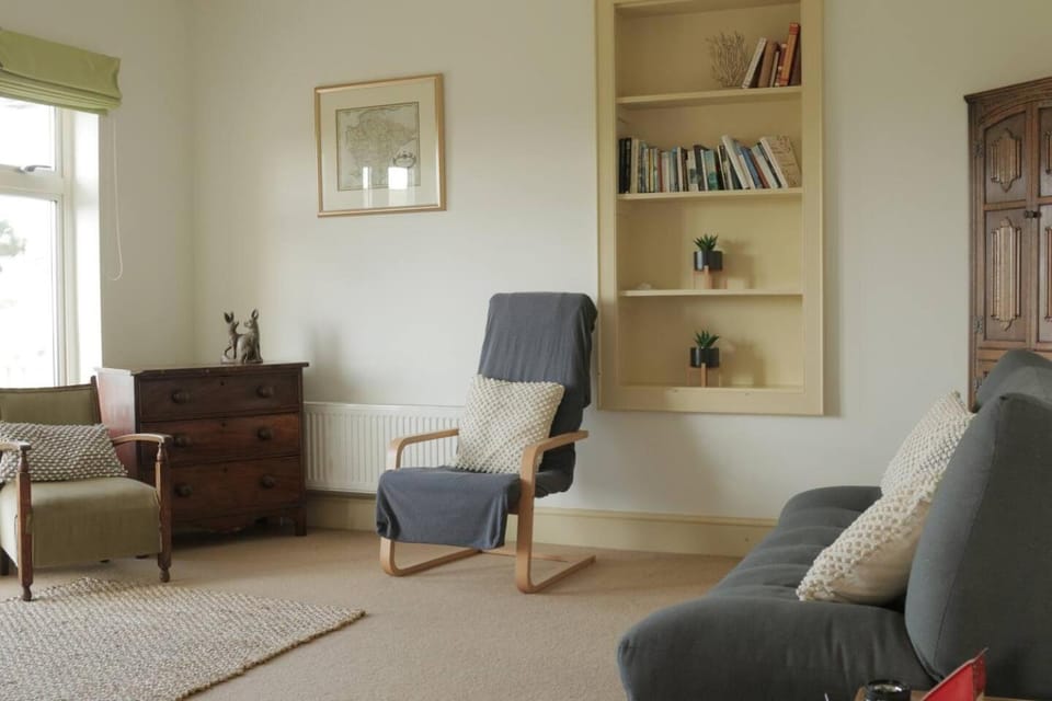 Island View apartment Bantham, 5 min walk to beach Apartment in England