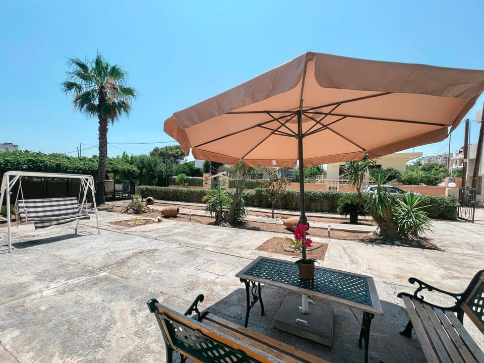 Garden, View (from property/room), Living room, Garden view