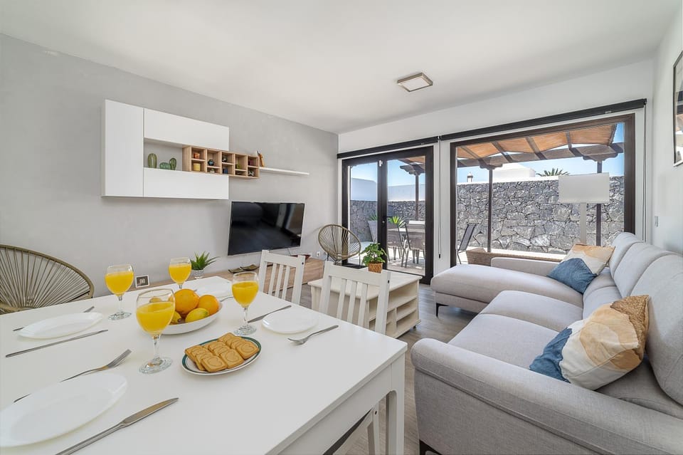 Casa OASIS DEL SOL, prívate villa in Playa Blanca Villa in Playa Blanca