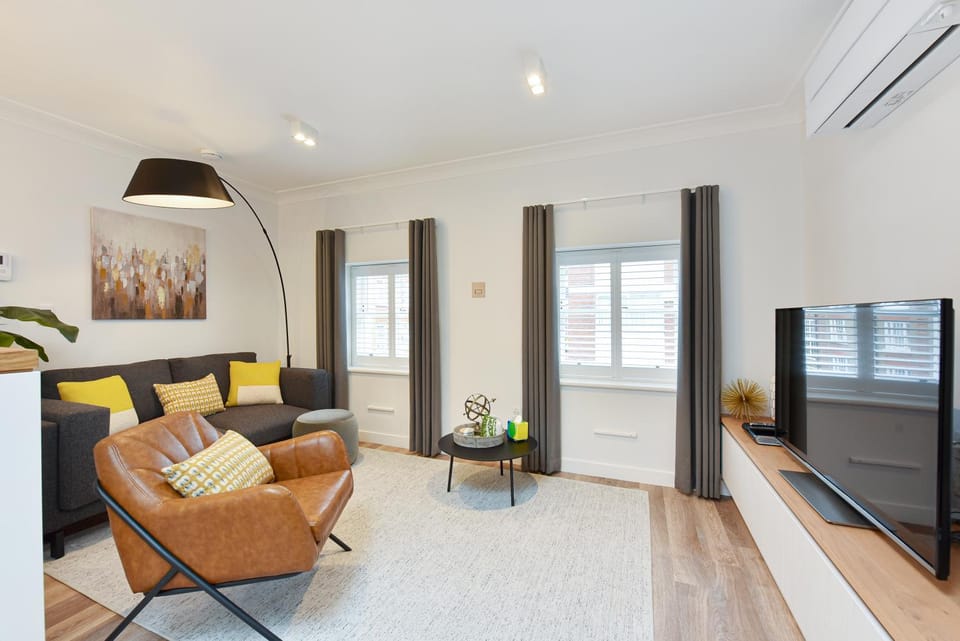 TV and multimedia, Living room, Seating area