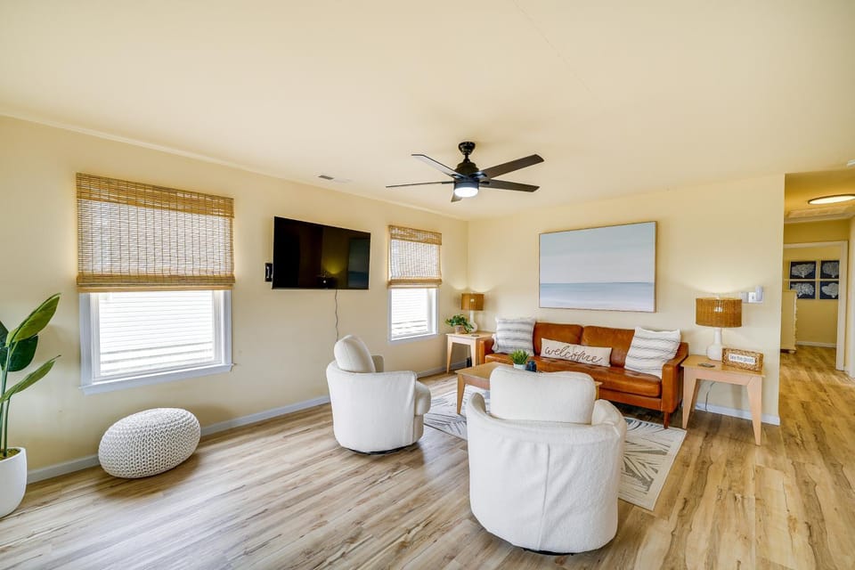 Nags Head Vacation Rental w/ Hot Tub: Near Beach! House in Nags Head