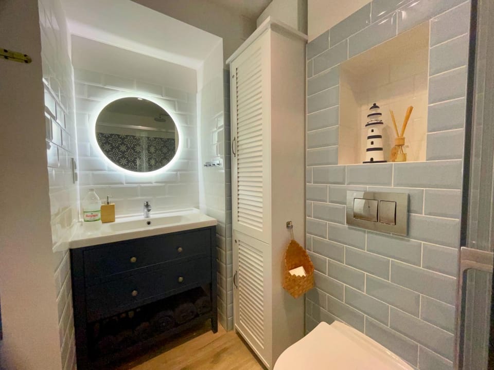 Shower, Bathroom