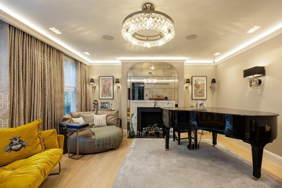Veeve - Lavish and Luxe House in City of Westminster