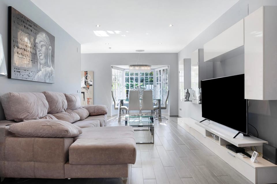 Property building, Living room