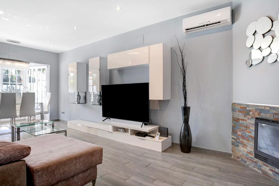 Property building, Living room