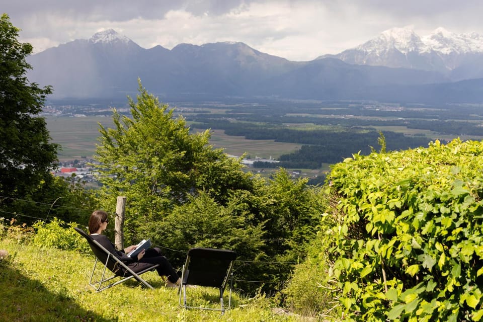 Seating area, Mountain view