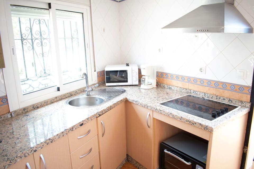 Kitchen or kitchenette, kitchen